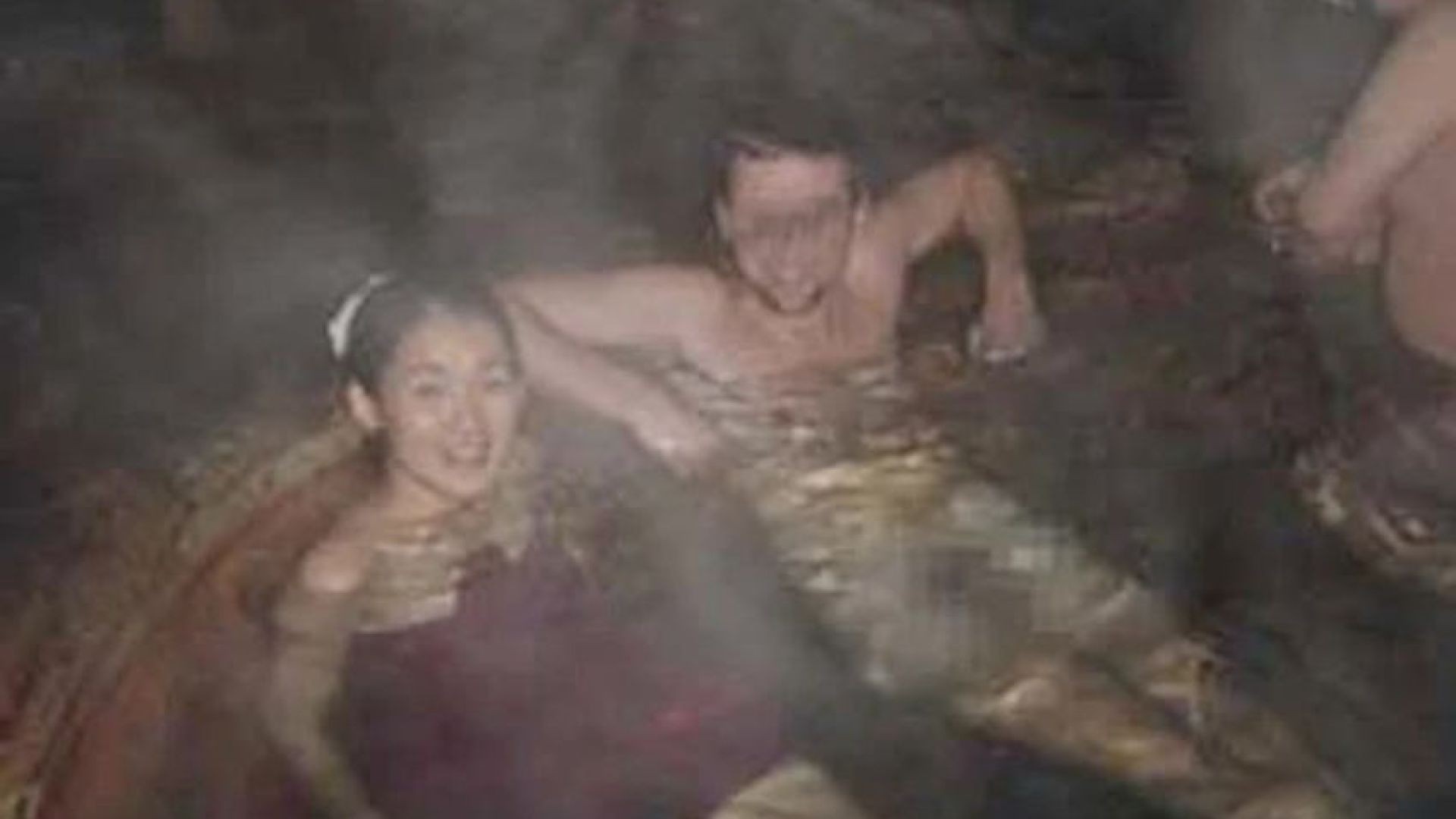 ⁣Nhật Bản rúng động vụ quay lén 10.000 phụ nữ tắm suối nước nóng ~ Sex Zo3x